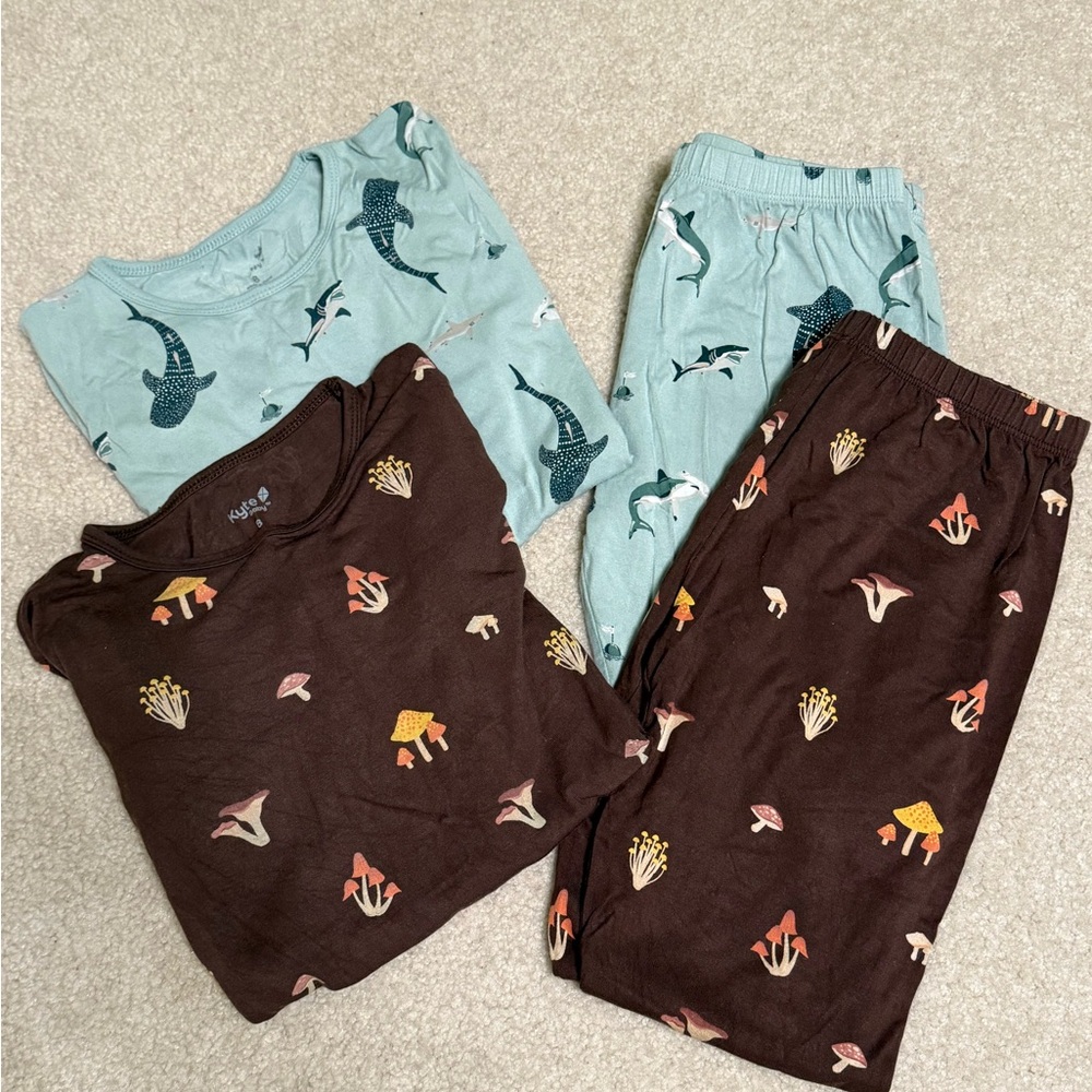 Bundle of two Kyte Baby pajamas: size 6